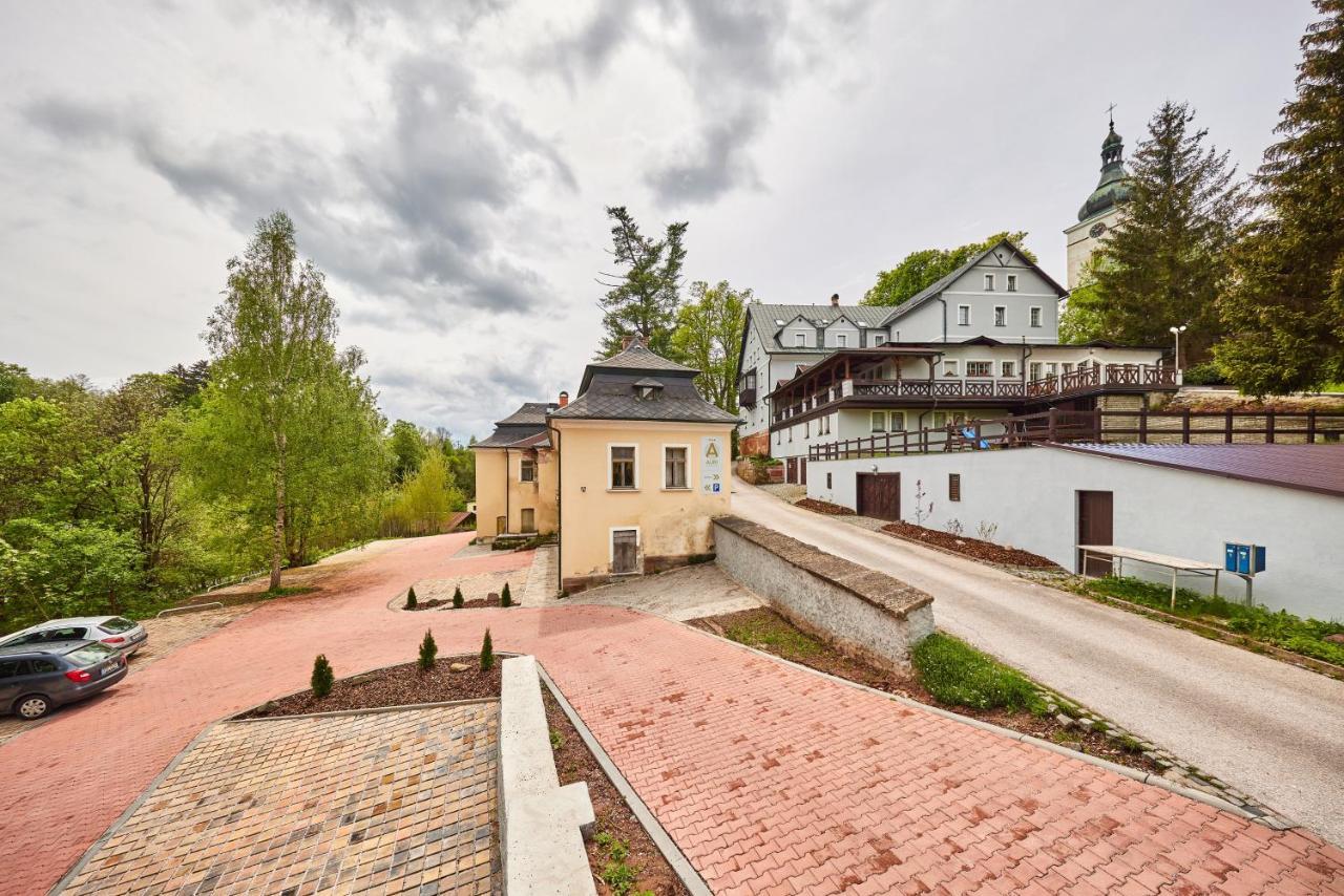Hotel Auri Rudnik Luaran gambar